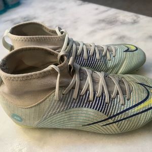 Nike youth size 4 soccer cleats